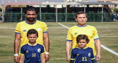 في بيت "عز الدين بهادر".. كيف صُنعت معجزة "جينيس" على نارٍ هادئة؟